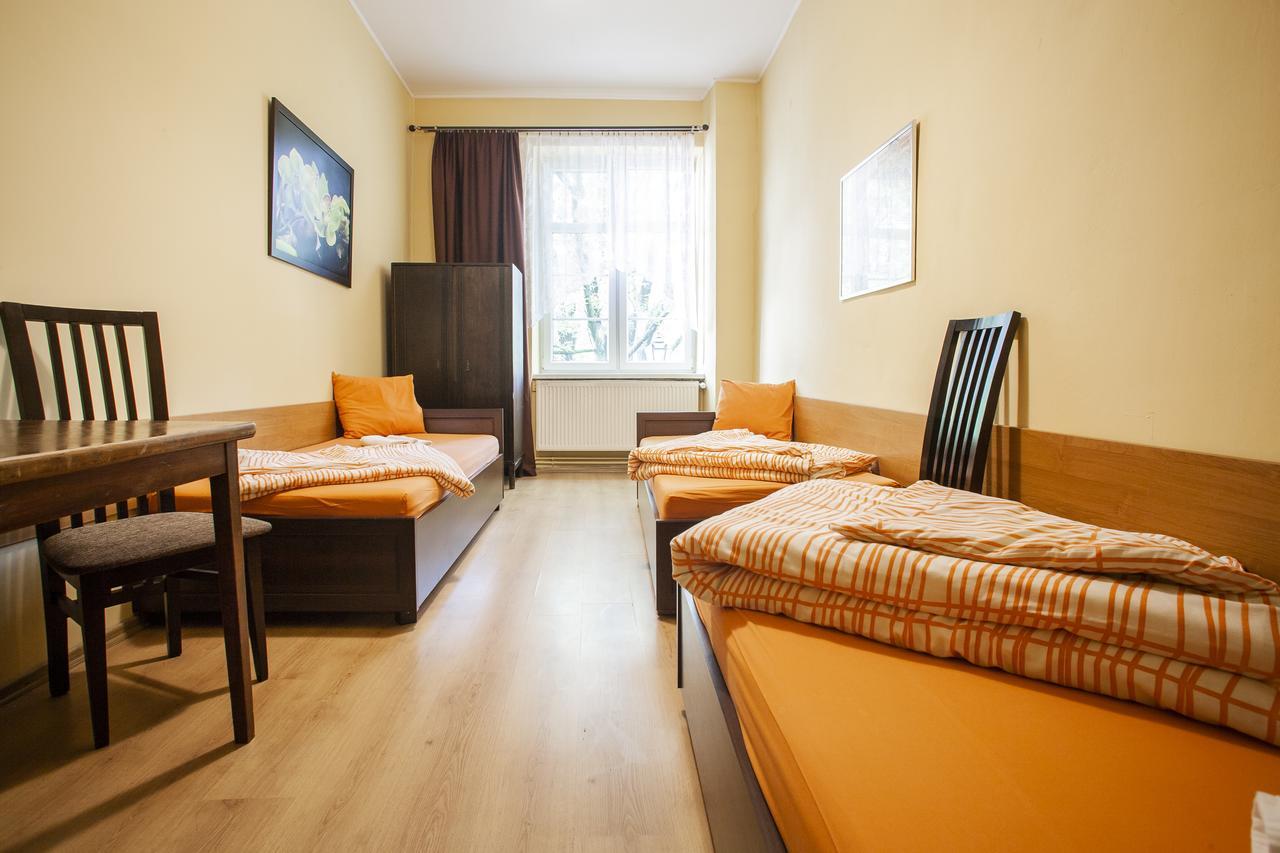 Momotown Privates Bed & Breakfast คราคูฟ ภายนอก รูปภาพ