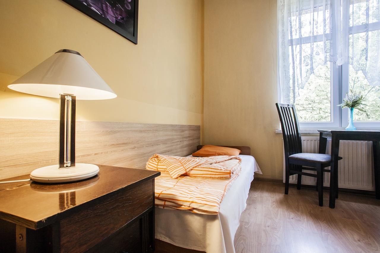 Momotown Privates Bed & Breakfast คราคูฟ ภายนอก รูปภาพ